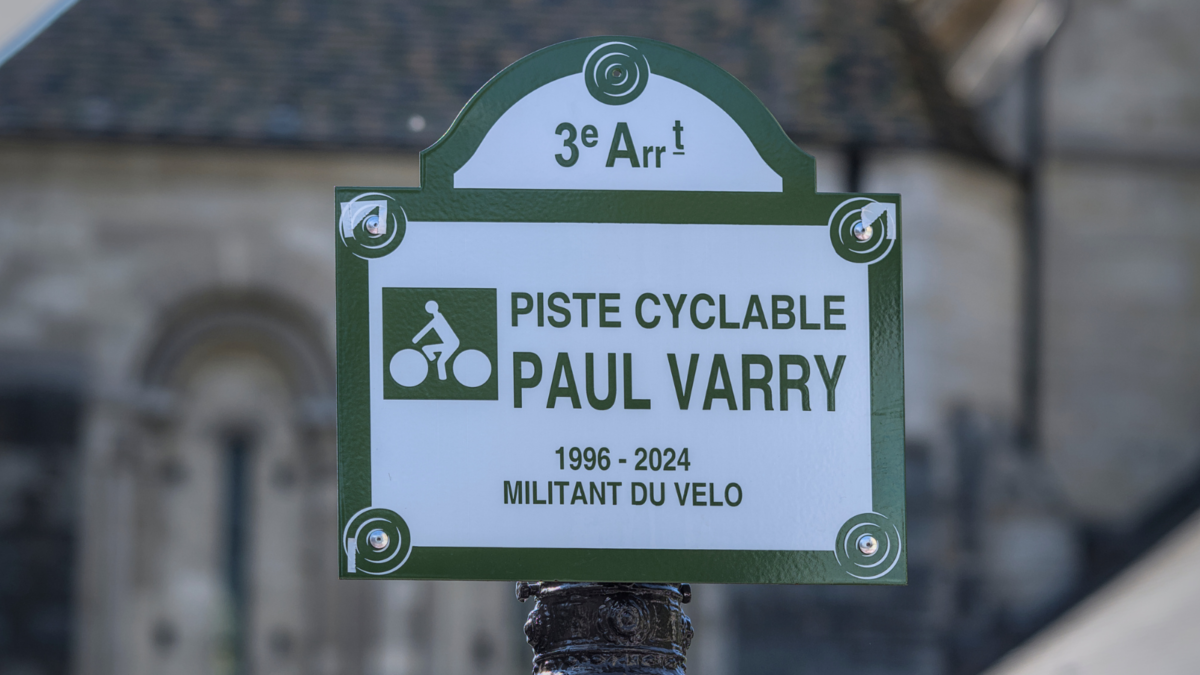 plaque hommage Paul Varry